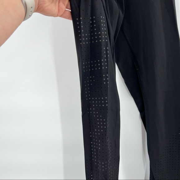 LULULEMON X soulcycle ride & reflect tight 28” size 4 - Picture 10 of 13